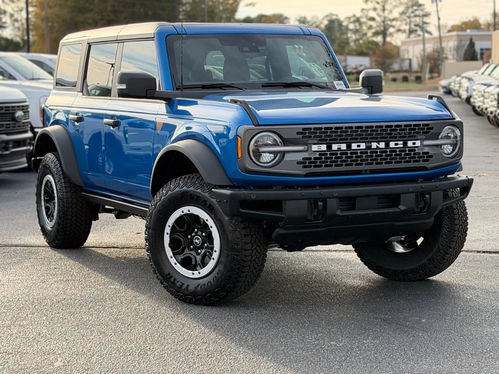 Used 2025 Blue Ford Badlands image 2
