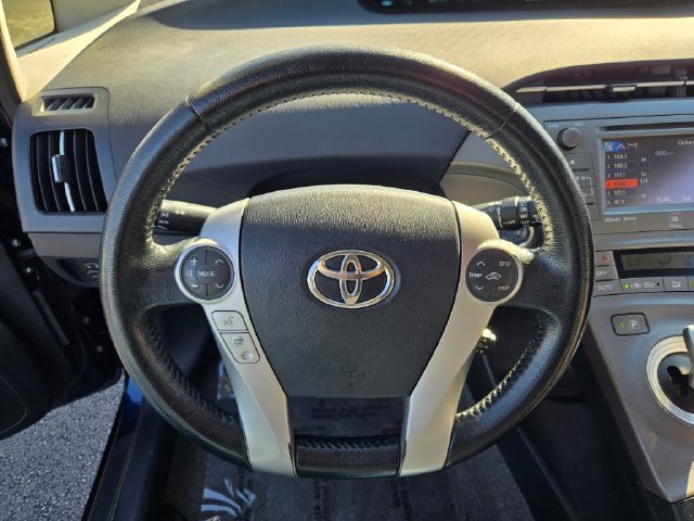 Used 2015 Blue Toyota Four image 29