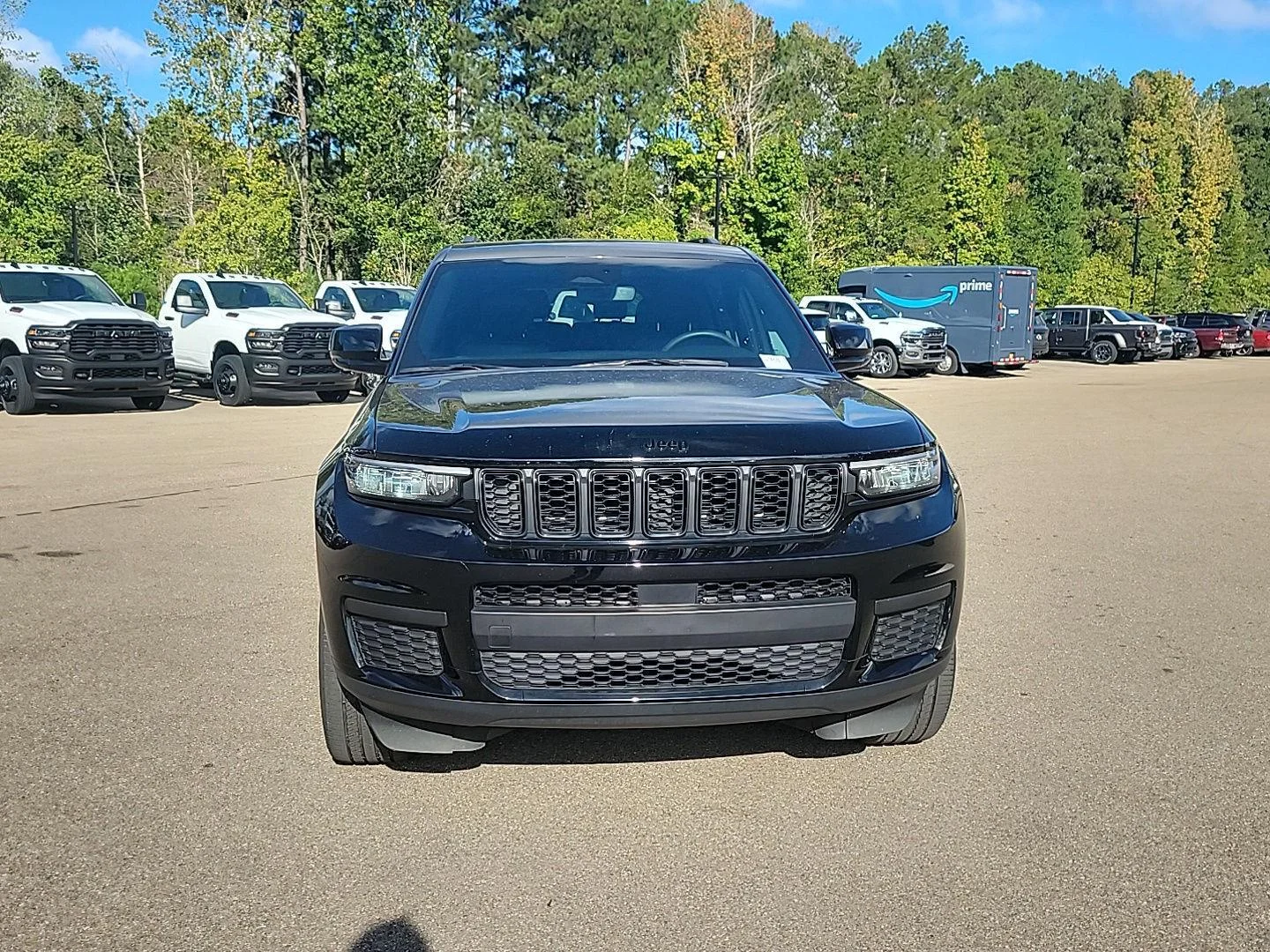 Used 2023 Silver Zynith Jeep Altitude image 23