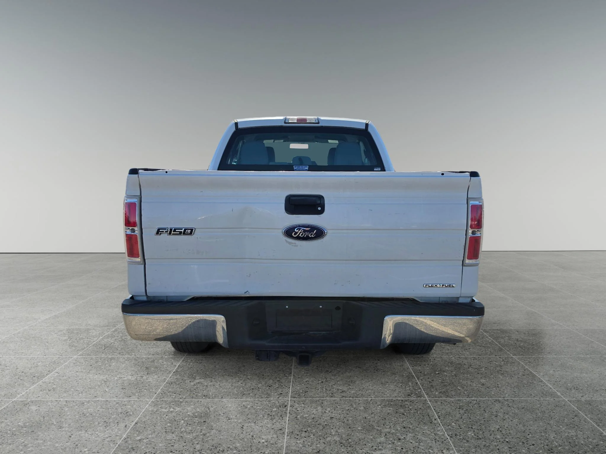 Used 2014 Oxford White Ford XL image 5
