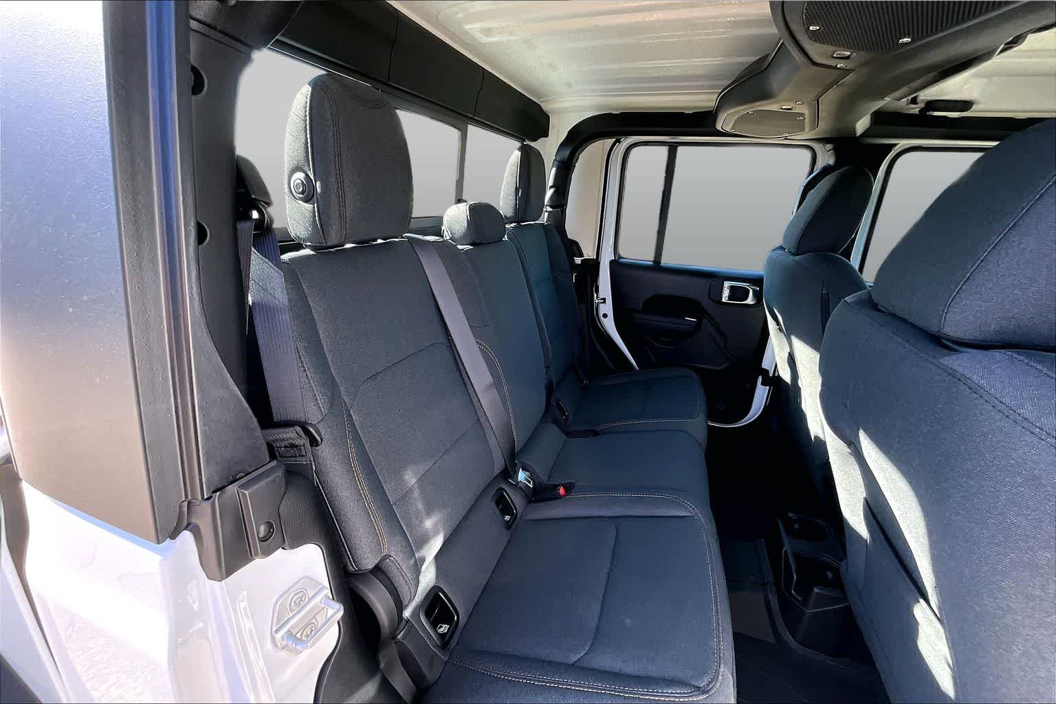 New 2026 Bright White Clear-Coat Exterior Paint Jeep Sport image 22