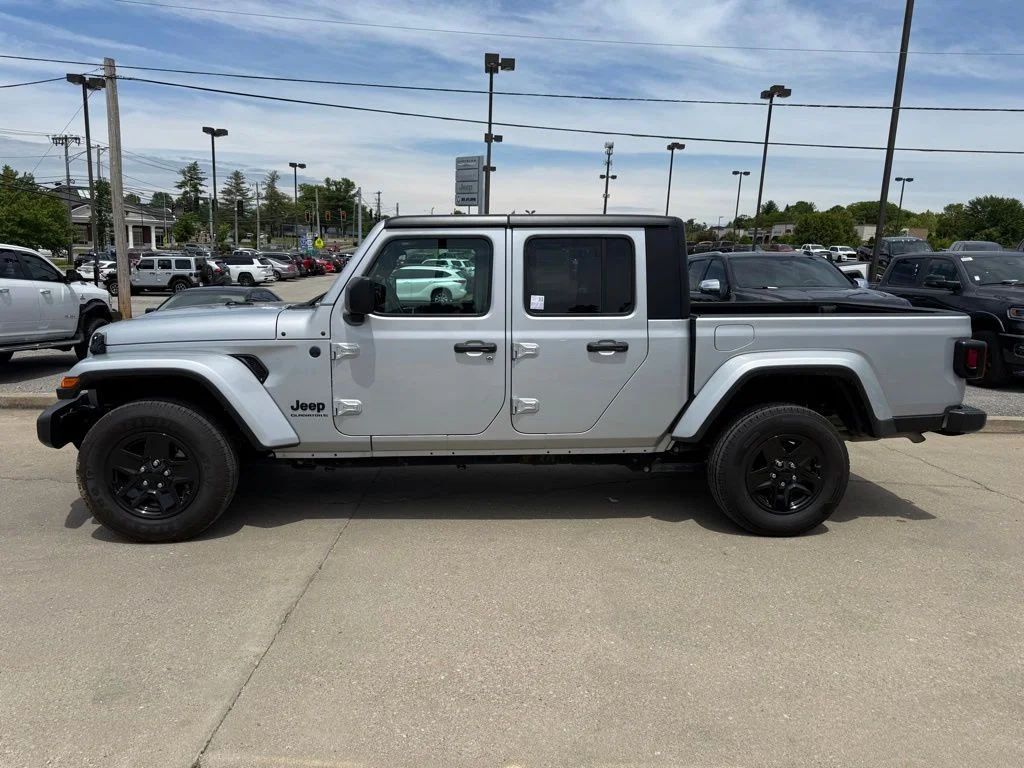 2023 Jeep Gladiator Sport S - Photo 8