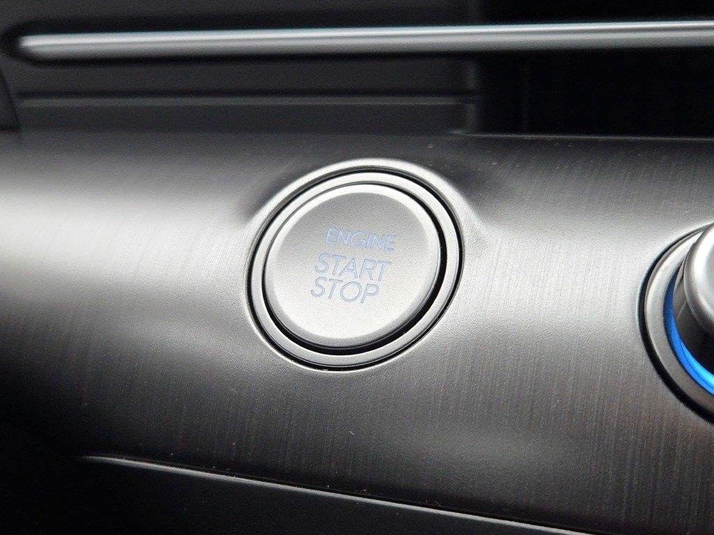 Used 2026 Cyber Gray Metallic Hyundai Limited image 27