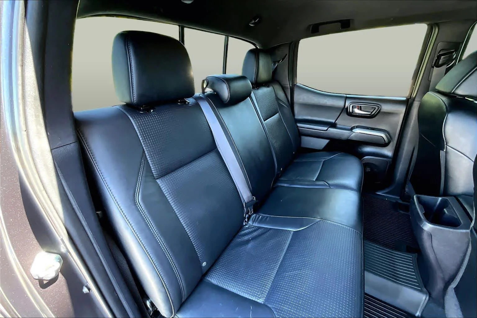 Used 2020 Magnetic Gray Metallic Toyota Limited image 20