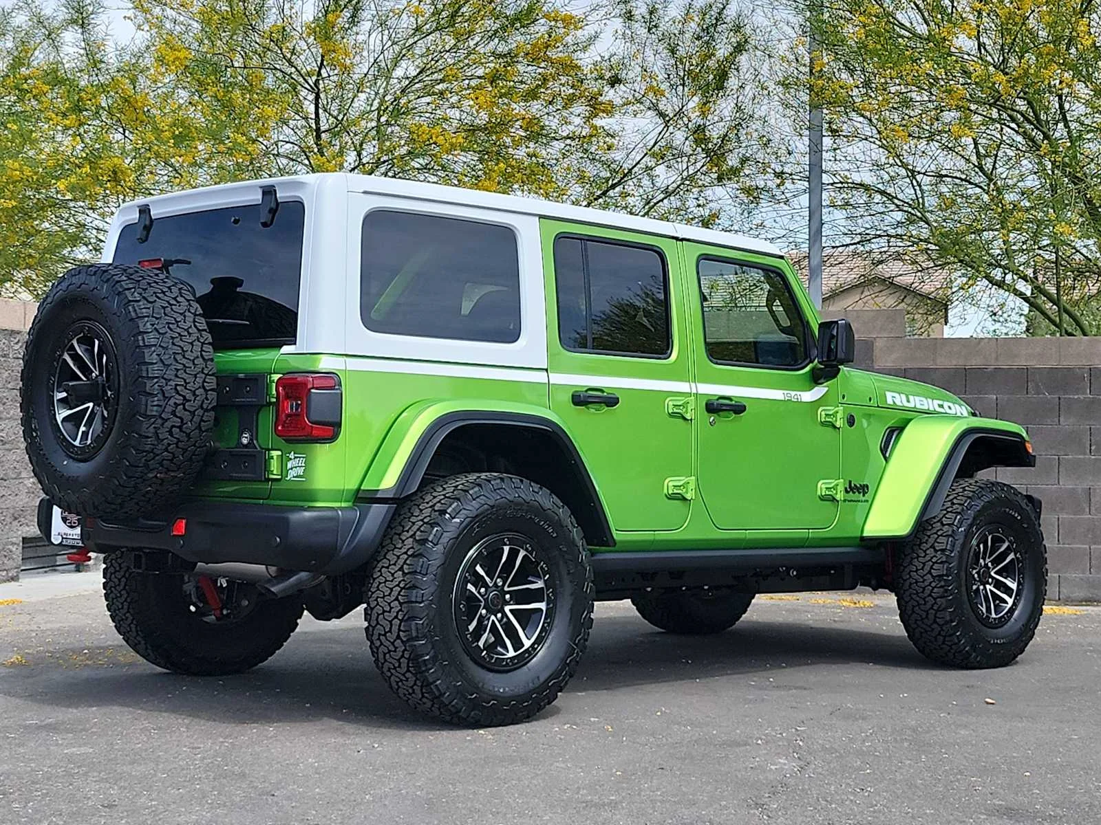 New 2026 Mojito Clear-Coat Exterior Paint Jeep Rubicon X image 9