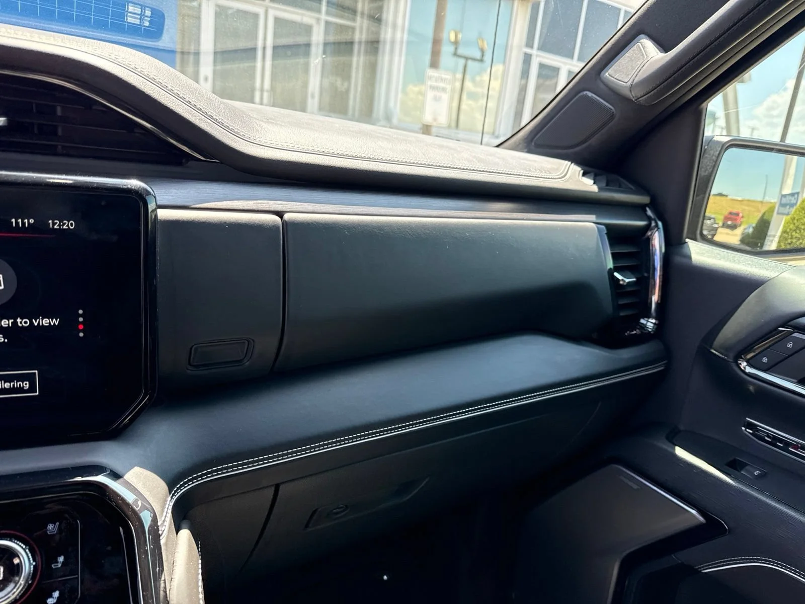 Used 2024 Onyx Black GMC AT4X image 34