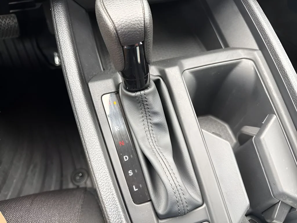 Used 2024 White Honda LX image 17