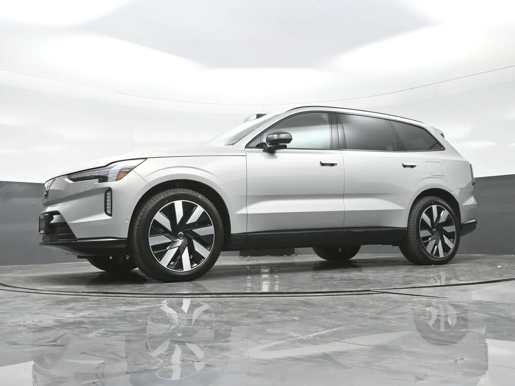 2025 Volvo EX90 Ultra - Photo 23