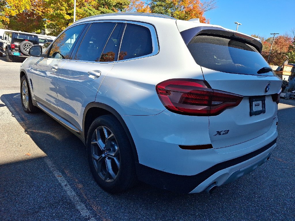 Used 2020 White BMW xDrive30i image 3