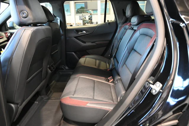 2027 Chevrolet Equinox RS - Photo 11