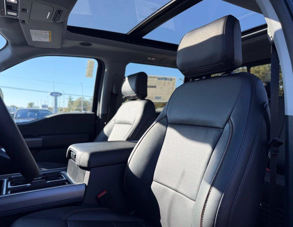 New 2027 Agate Black Metallic Ford F-250® Lariat® image 16