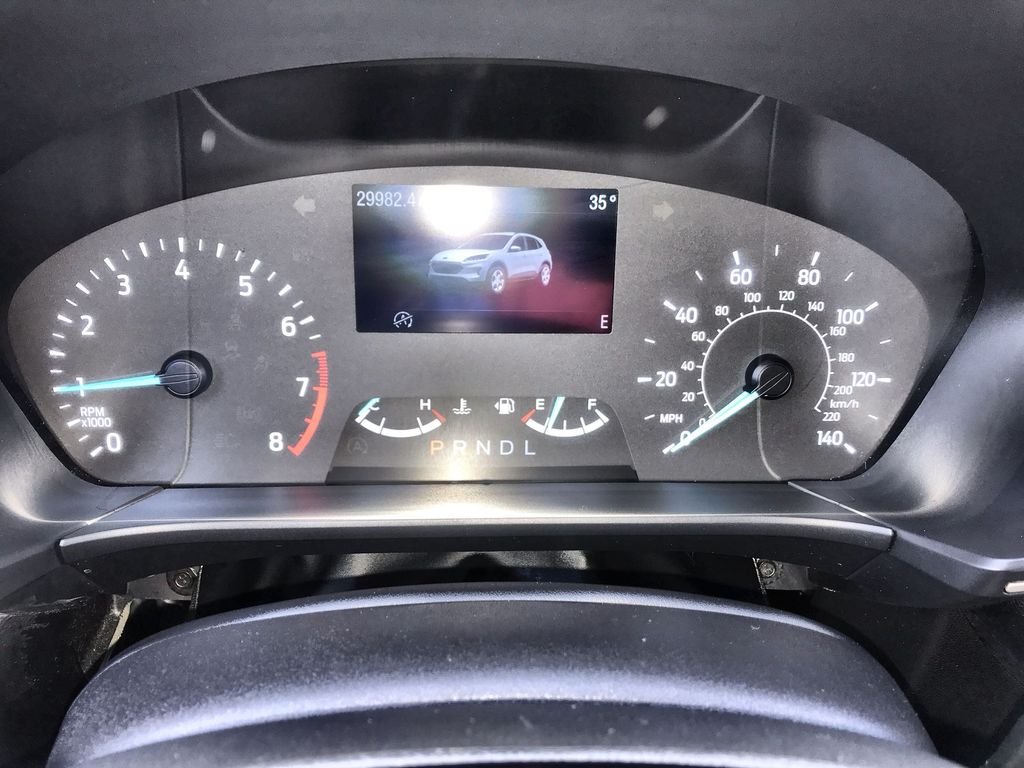 Used 2022 White Ford SE image 17