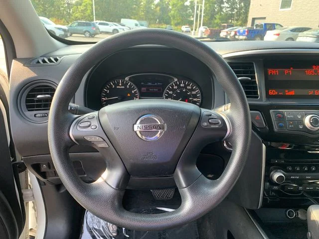 Used 2015 White Nissan S image 25
