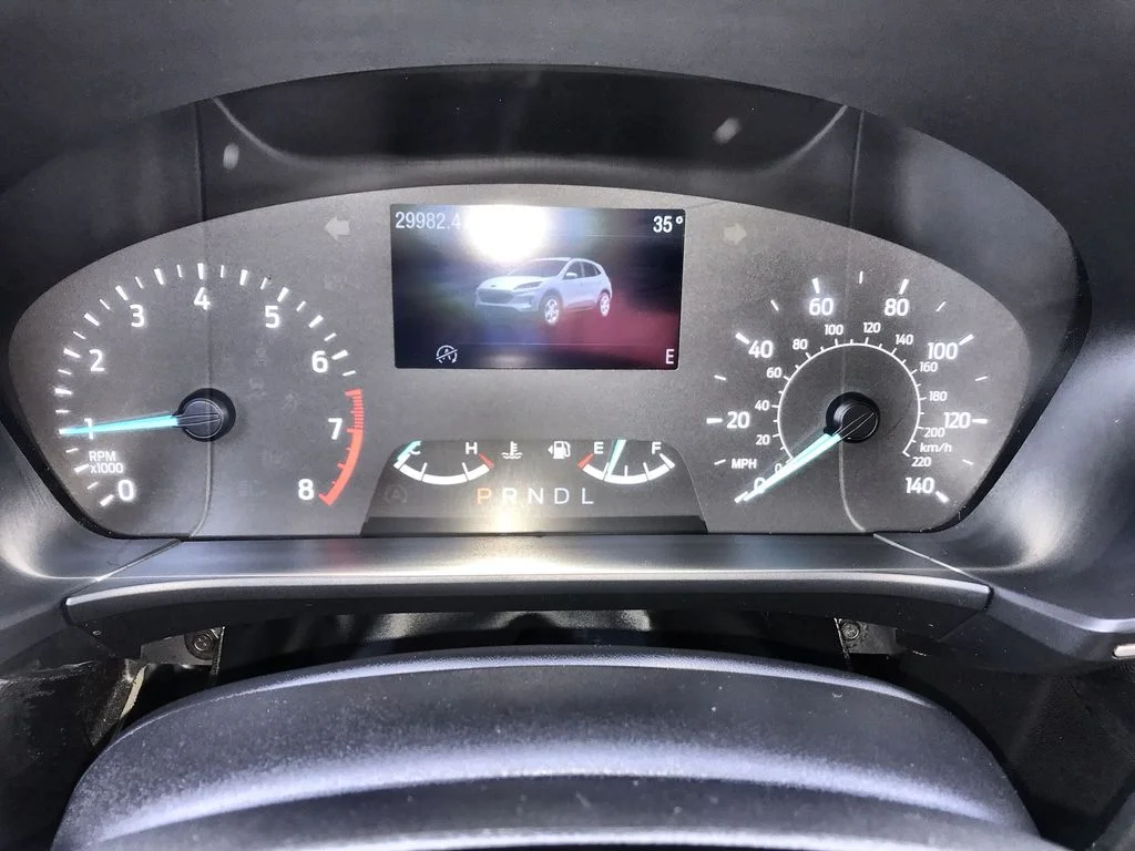 Used 2022 White Ford SE image 17