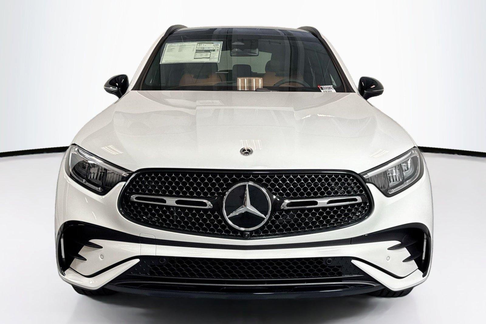 New 2026 Polar White Mercedes-Benz GLC 300 image 2