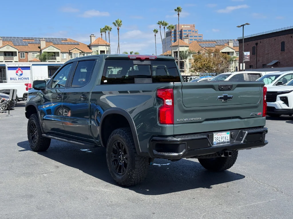 Used 2026 Cypress Gray Chevrolet ZR2 image 9