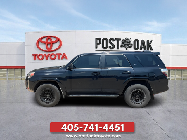 Used 2021 Black Toyota SR5 image 32