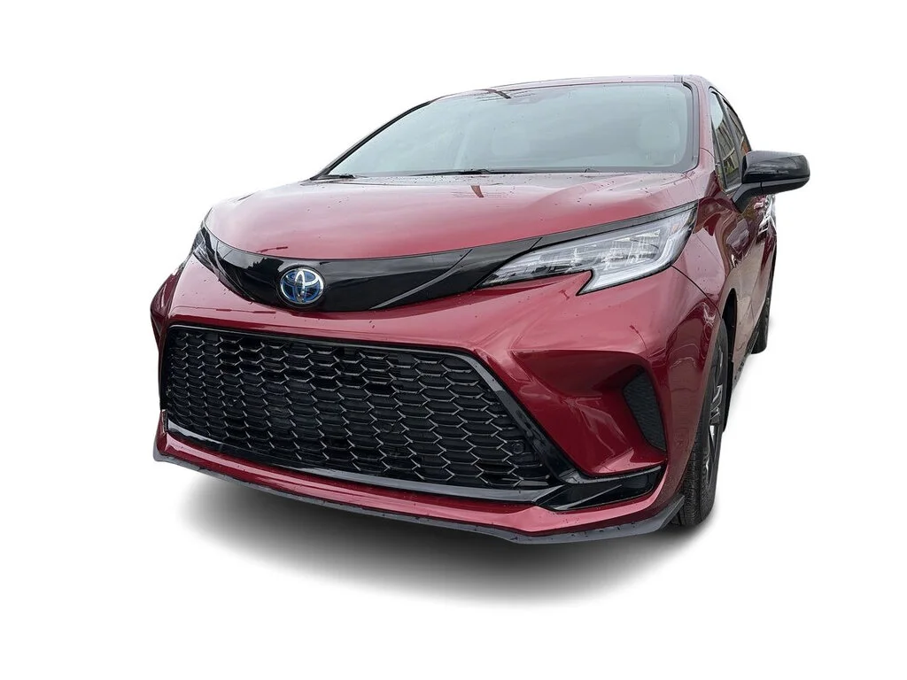 Used 2025  Toyota Sienna XSE AWD 7-Pass Dilawri Certified image 5