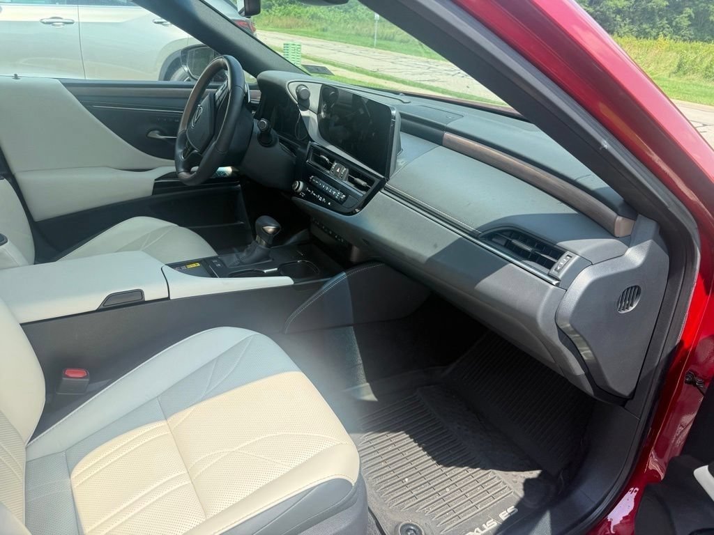 Certified Used 2024 Matador Red Mica Lexus 300h Luxury image 8