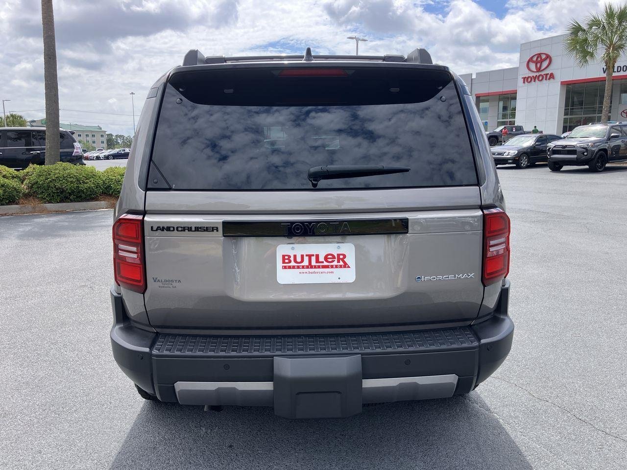 Used 2025 Silver (Meteor Shower) Toyota Base image 4