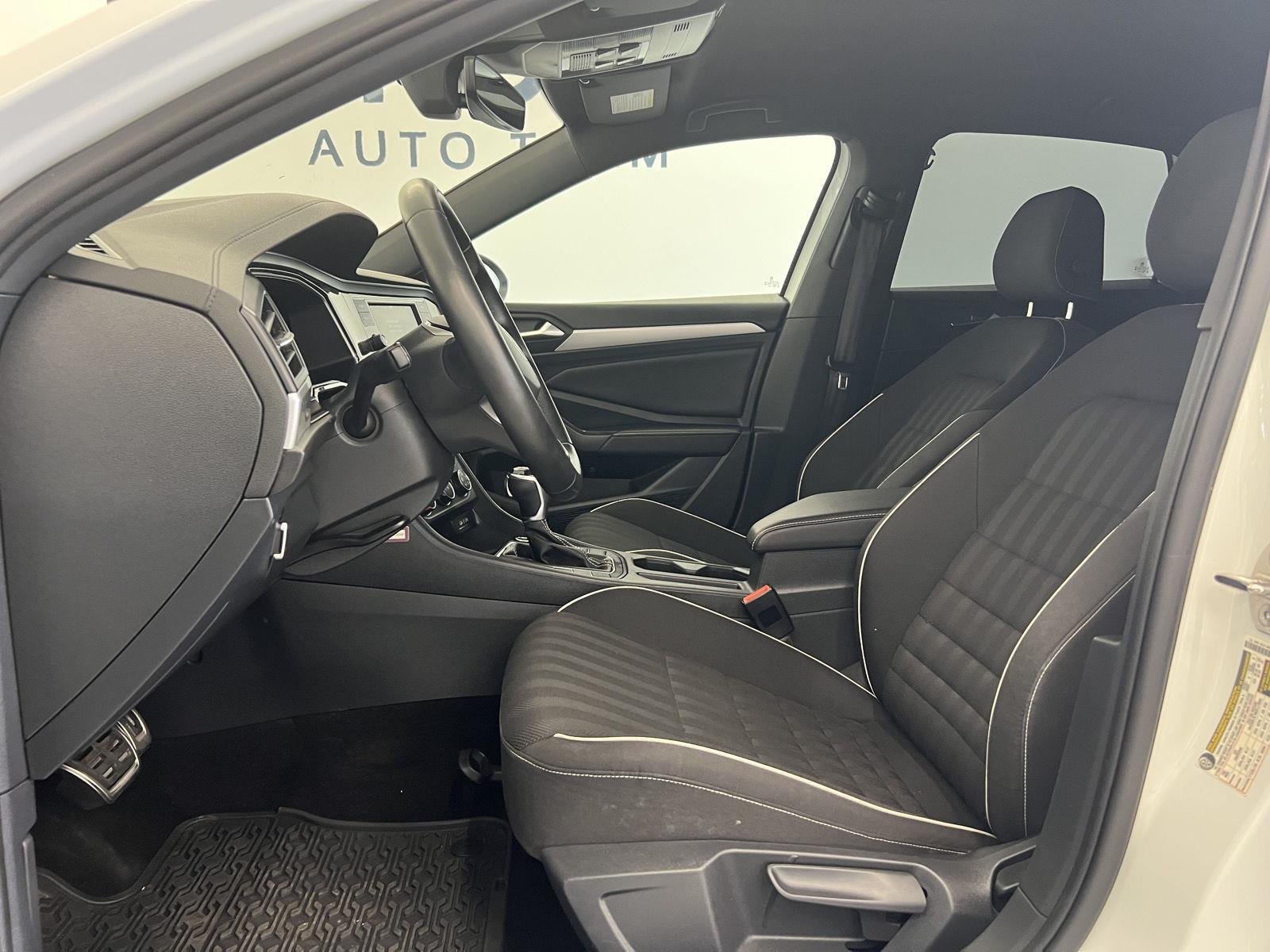 2024 Volkswagen Jetta Sport - Photo 12