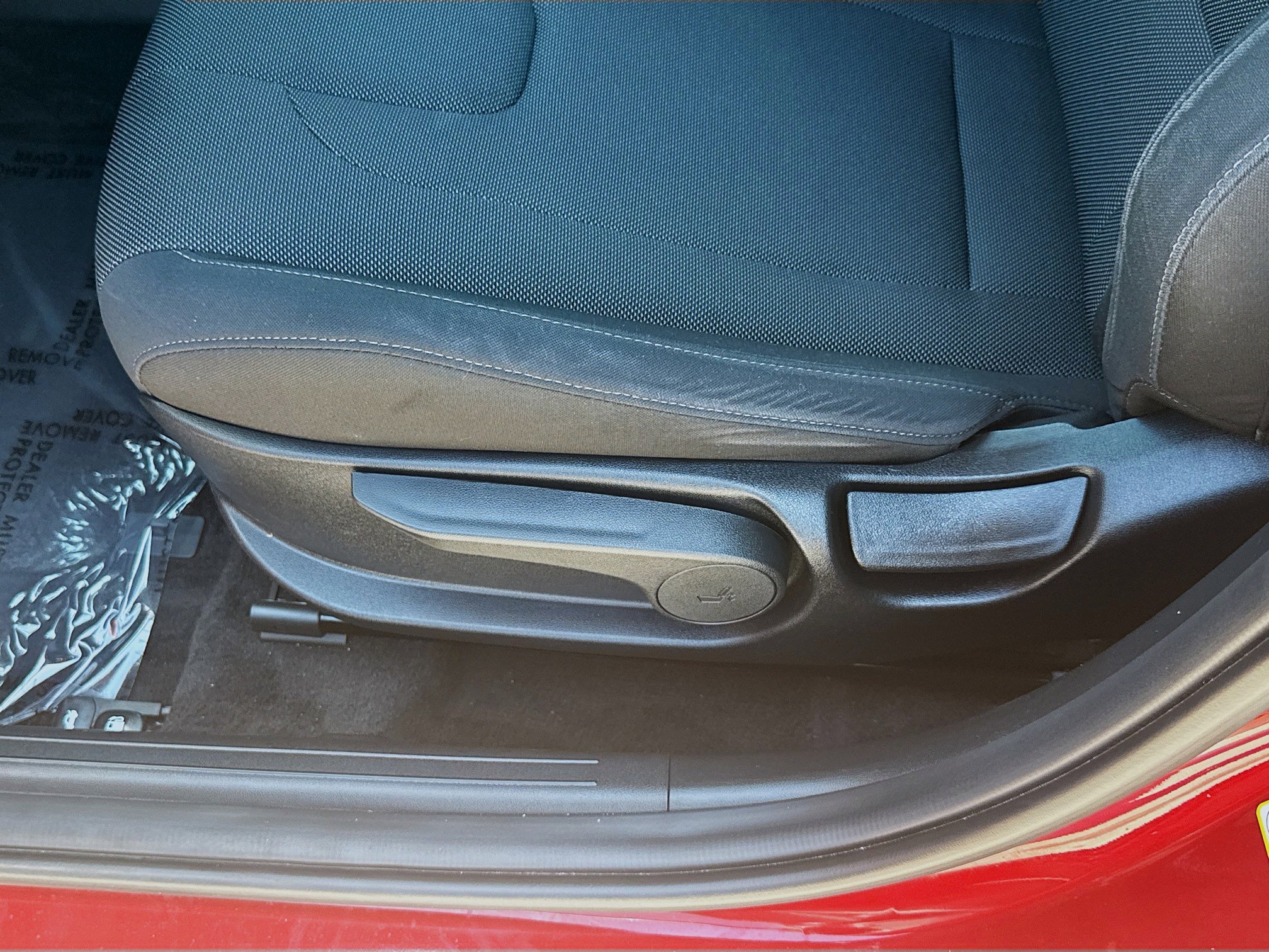 2025 Hyundai Elantra SE - Photo 15
