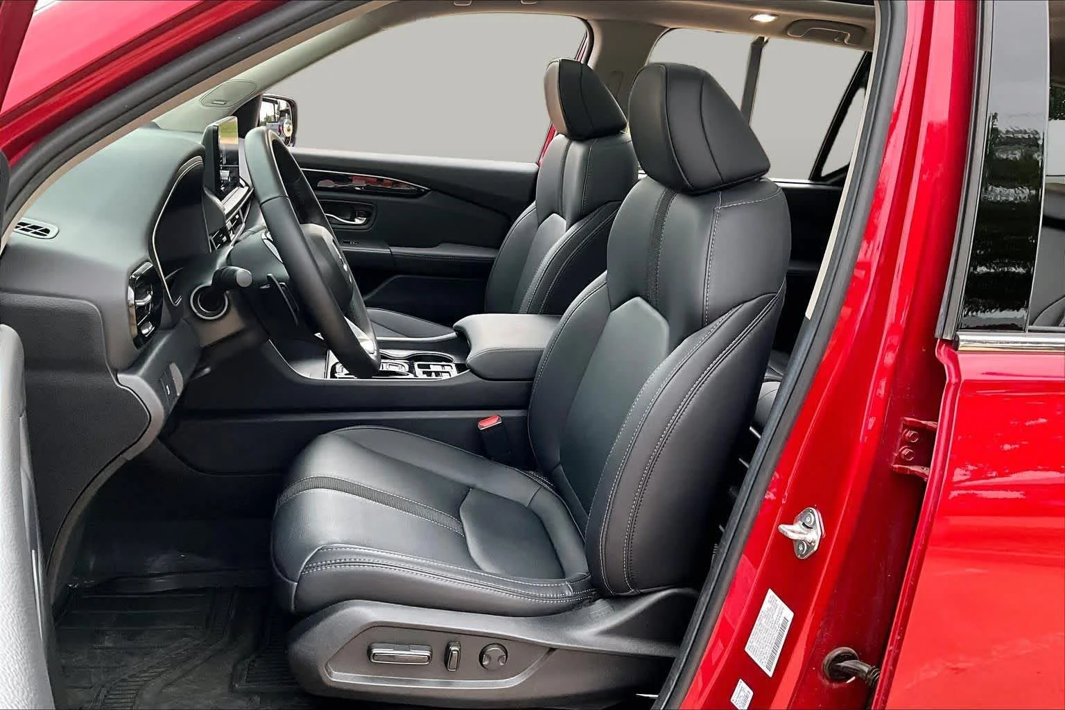 2025 Honda Pilot Touring - Photo 15