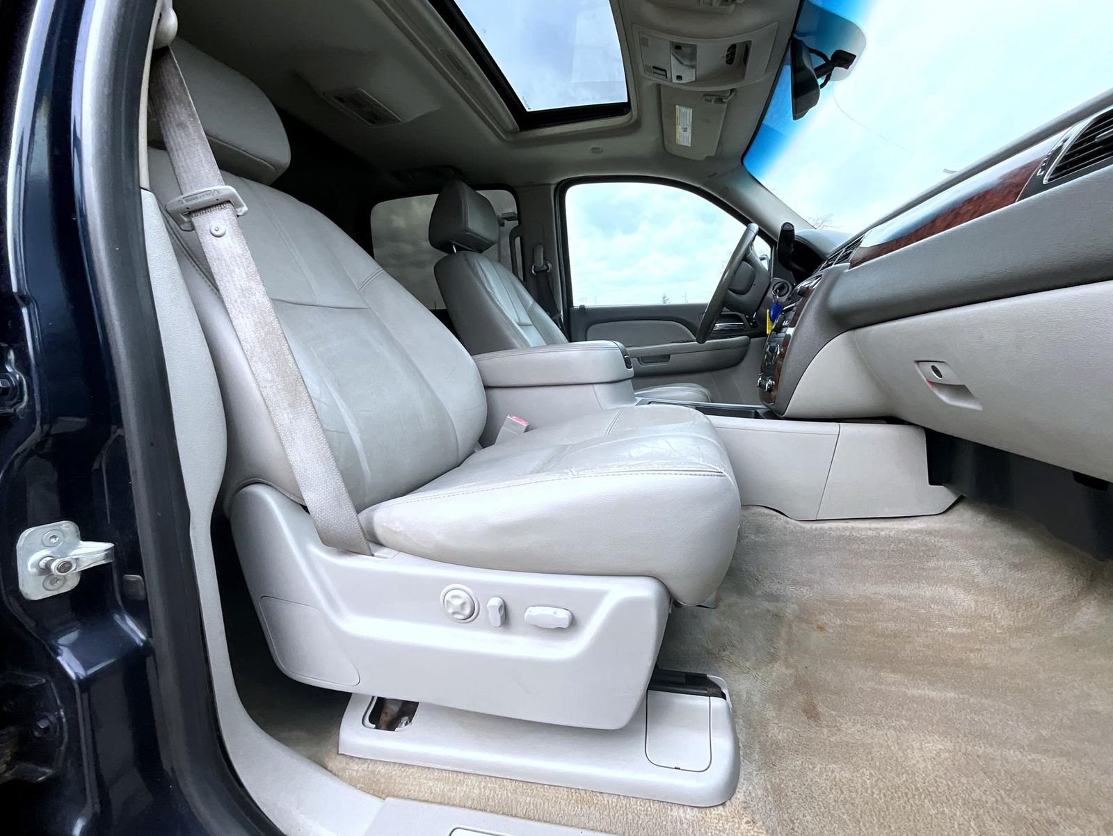Used 2007 Blue Chevrolet LT image 16