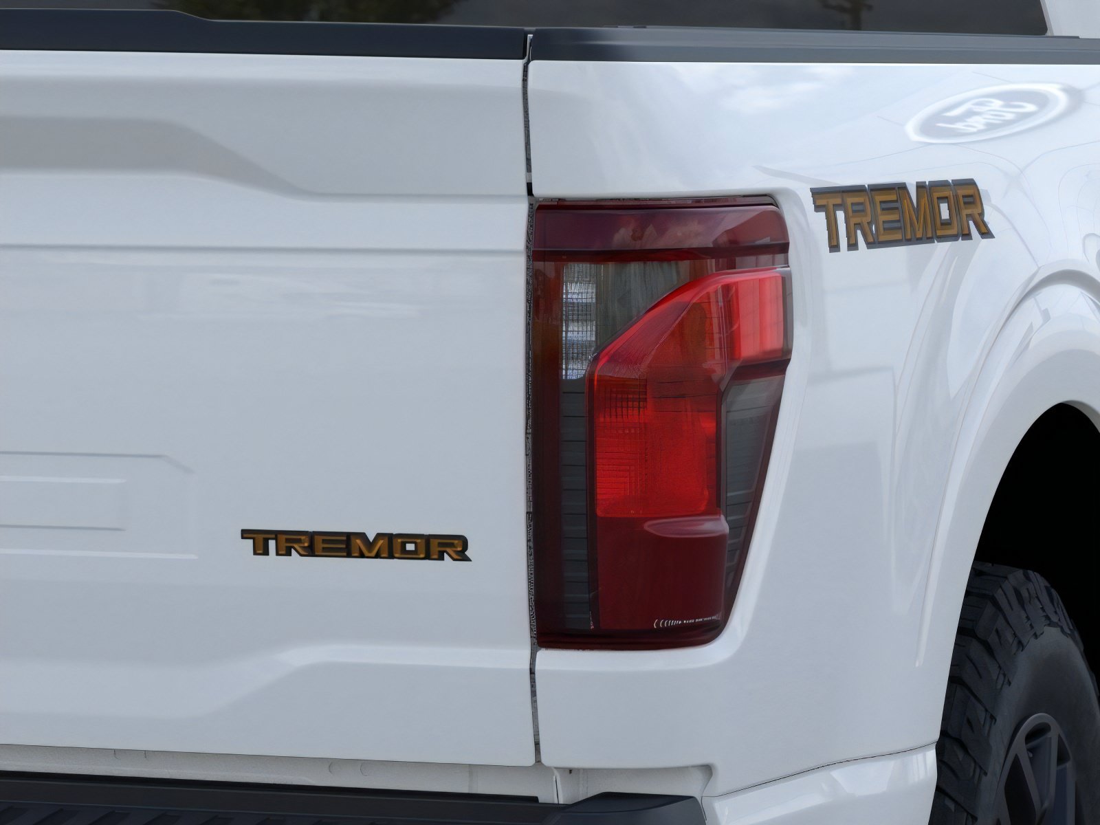 New 2026 Oxford White Ford Tremor® image 20