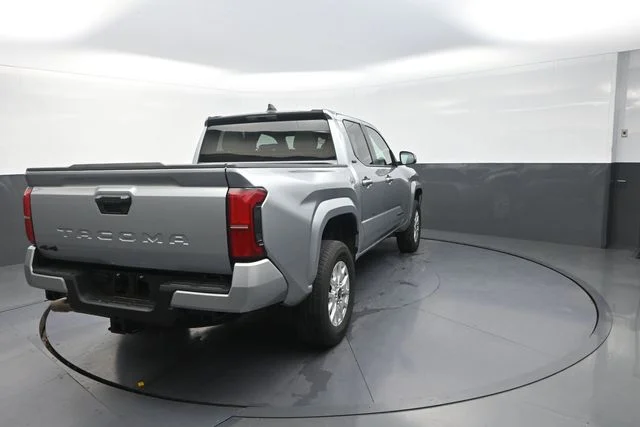 Used 2025 Silver Toyota SR5 image 13