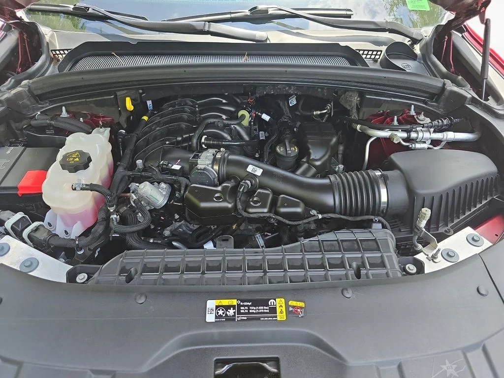 Used 2023 Red Jeep Altitude image 30