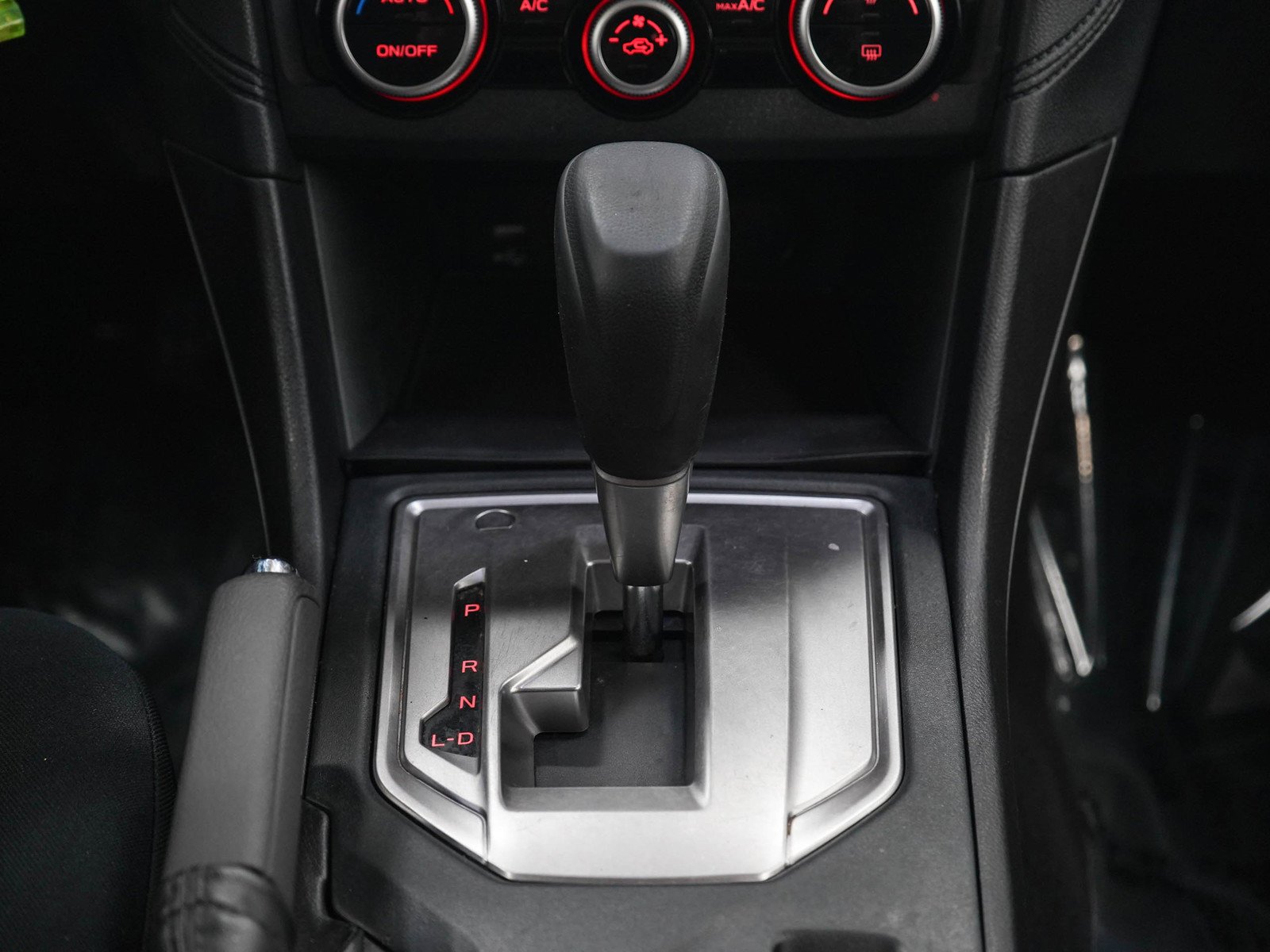 Used 2023 Crystal White Pearl Subaru Base image 20