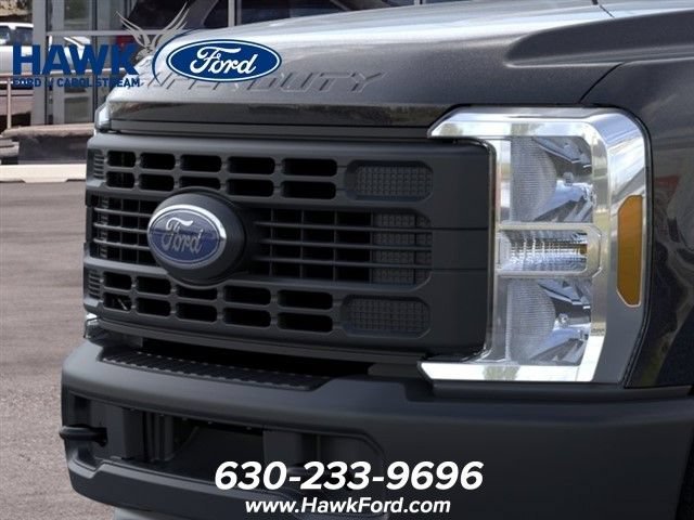New 2025 Agate Black Metallic Ford F-250® XL image 17