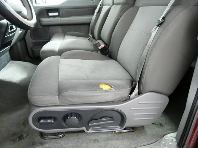 Used 2004  Ford STX image 16