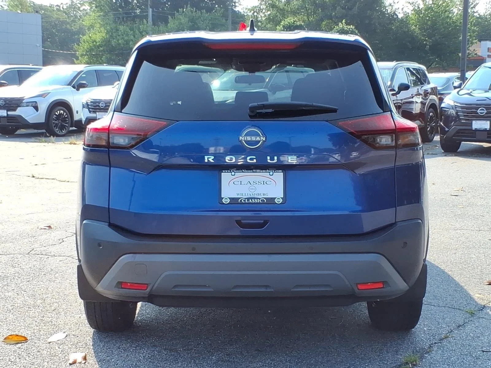 Used 2023 Caspian Blue Metallic Nissan S image 8