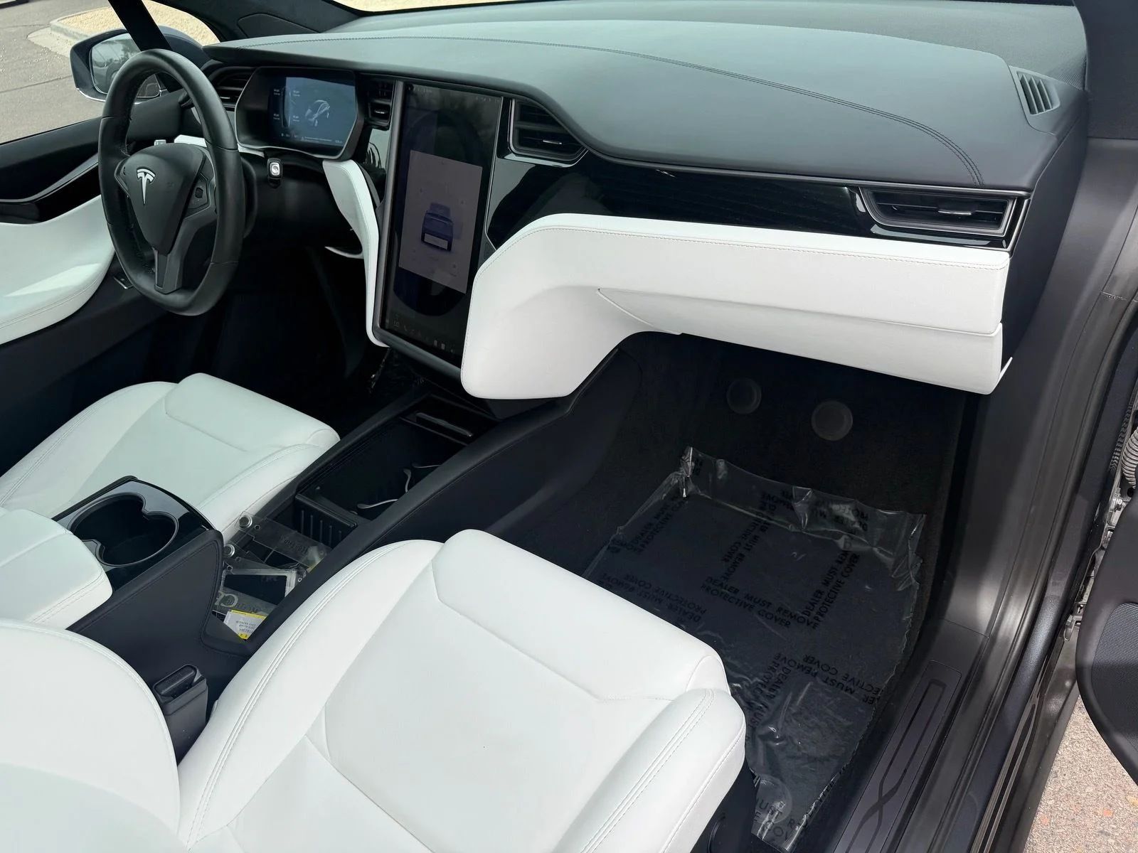 Used 2018 Gray Tesla  image 10