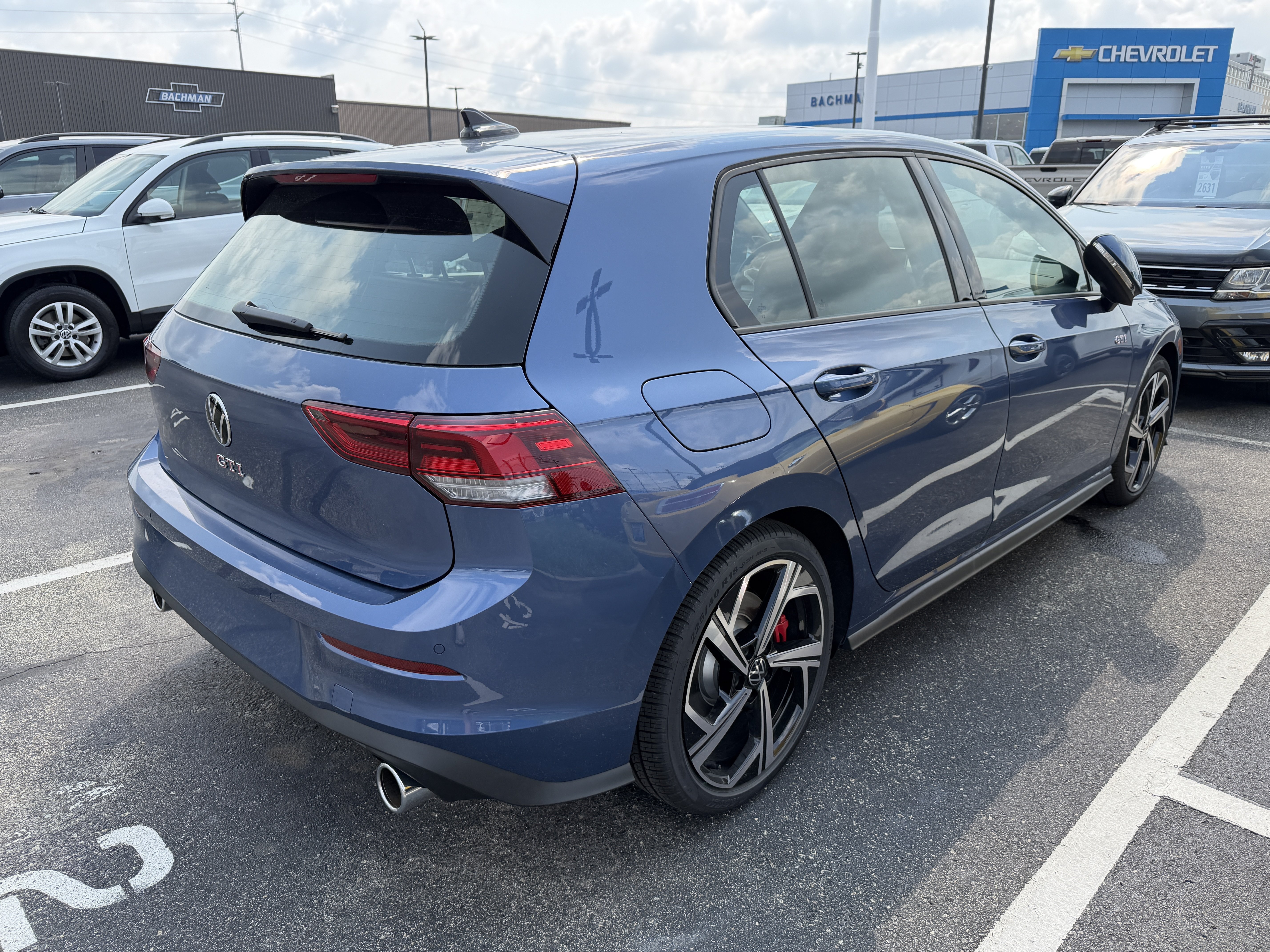 New 2026 Slate Blue Metallic Volkswagen SE image 7