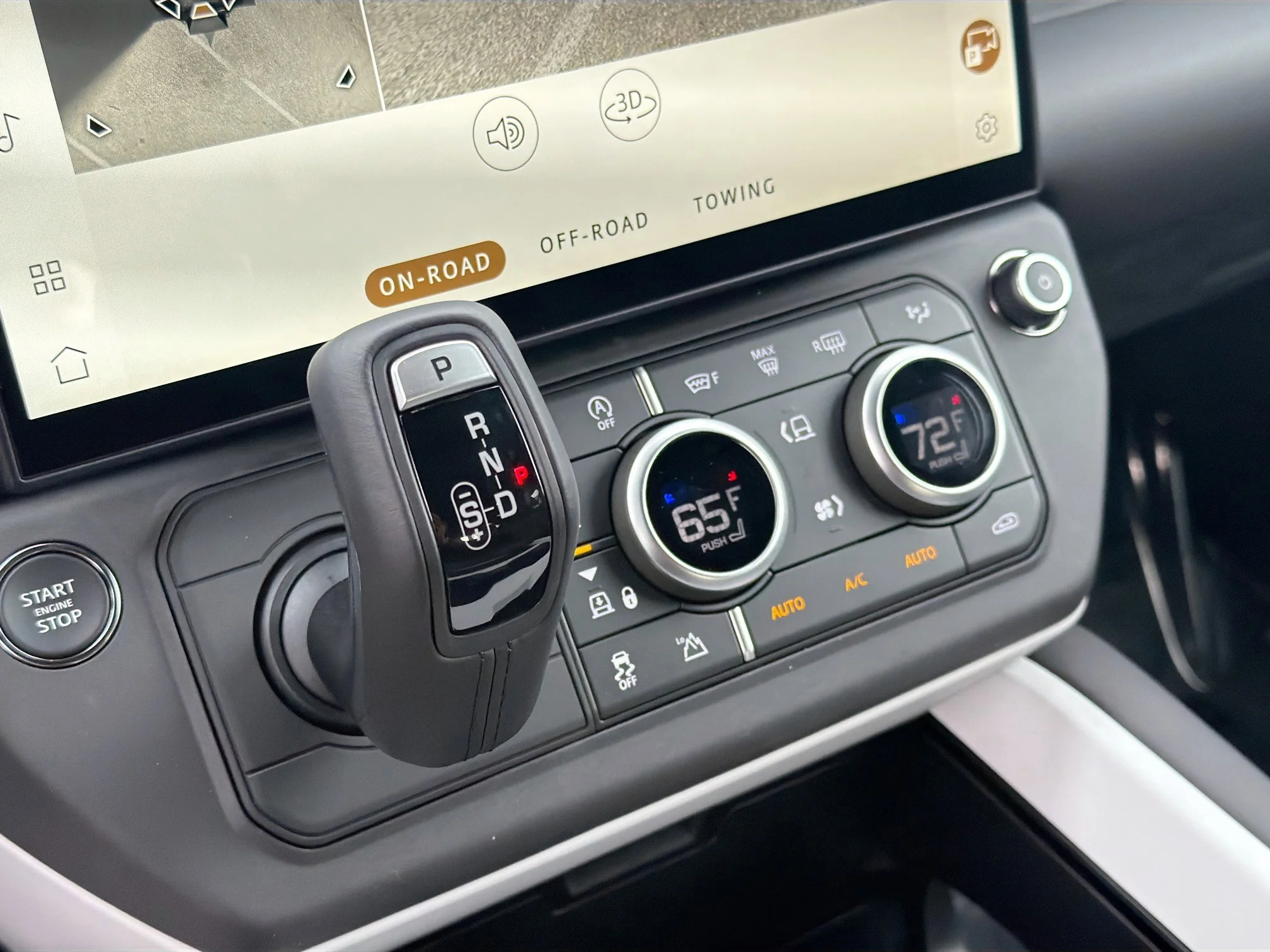 New 2026 Borasco Grey Metallic Land Rover X-Dynamic SE image 34