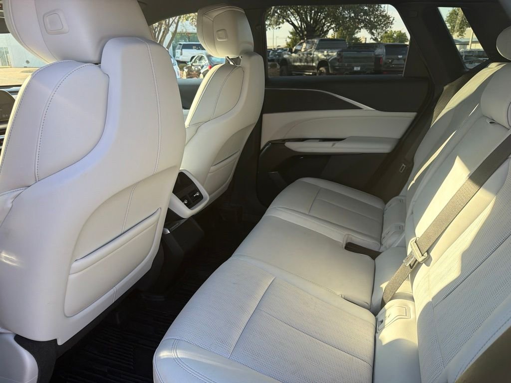 Used 2024 Blue Cadillac Luxury image 9