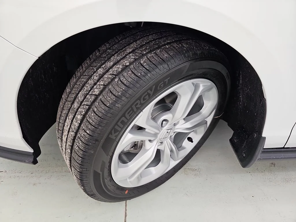 New 2026 Platinum White Pearl Honda LX image 32