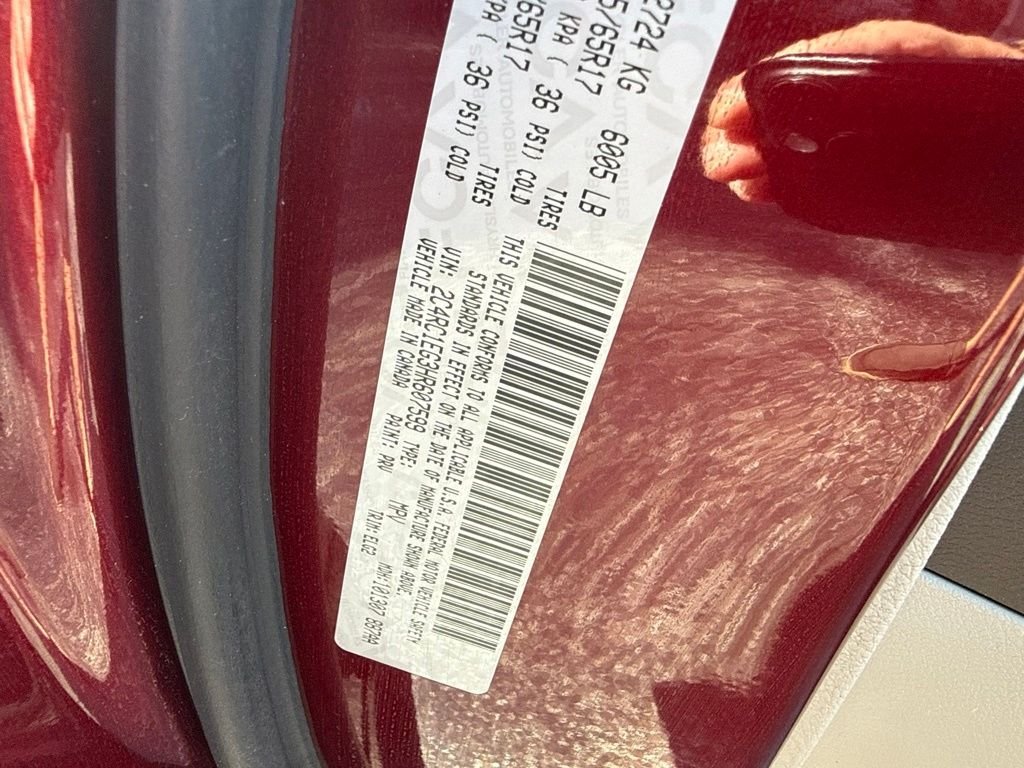 Used 2017 Red Chrysler Touring L Plus image 11