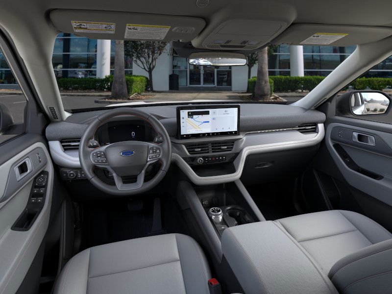 New 2026 Star White Metallic Tri-Coat Ford Active image 9