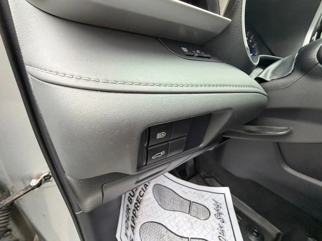 Used 2021 Silver Toyota XLE image 16