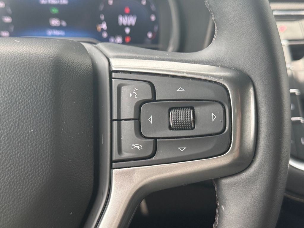 Used 2023 Black Chevrolet Premier image 26