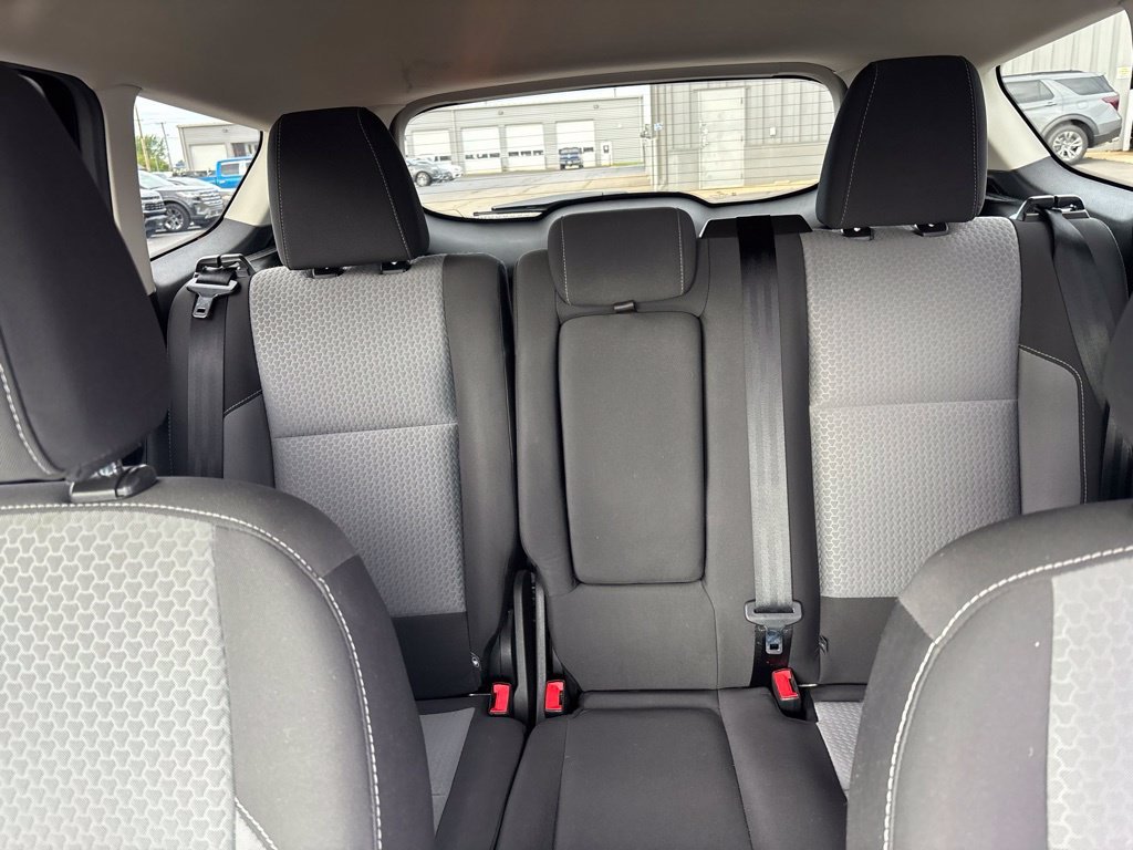 Used 2017 Magnetic Ford SE image 27