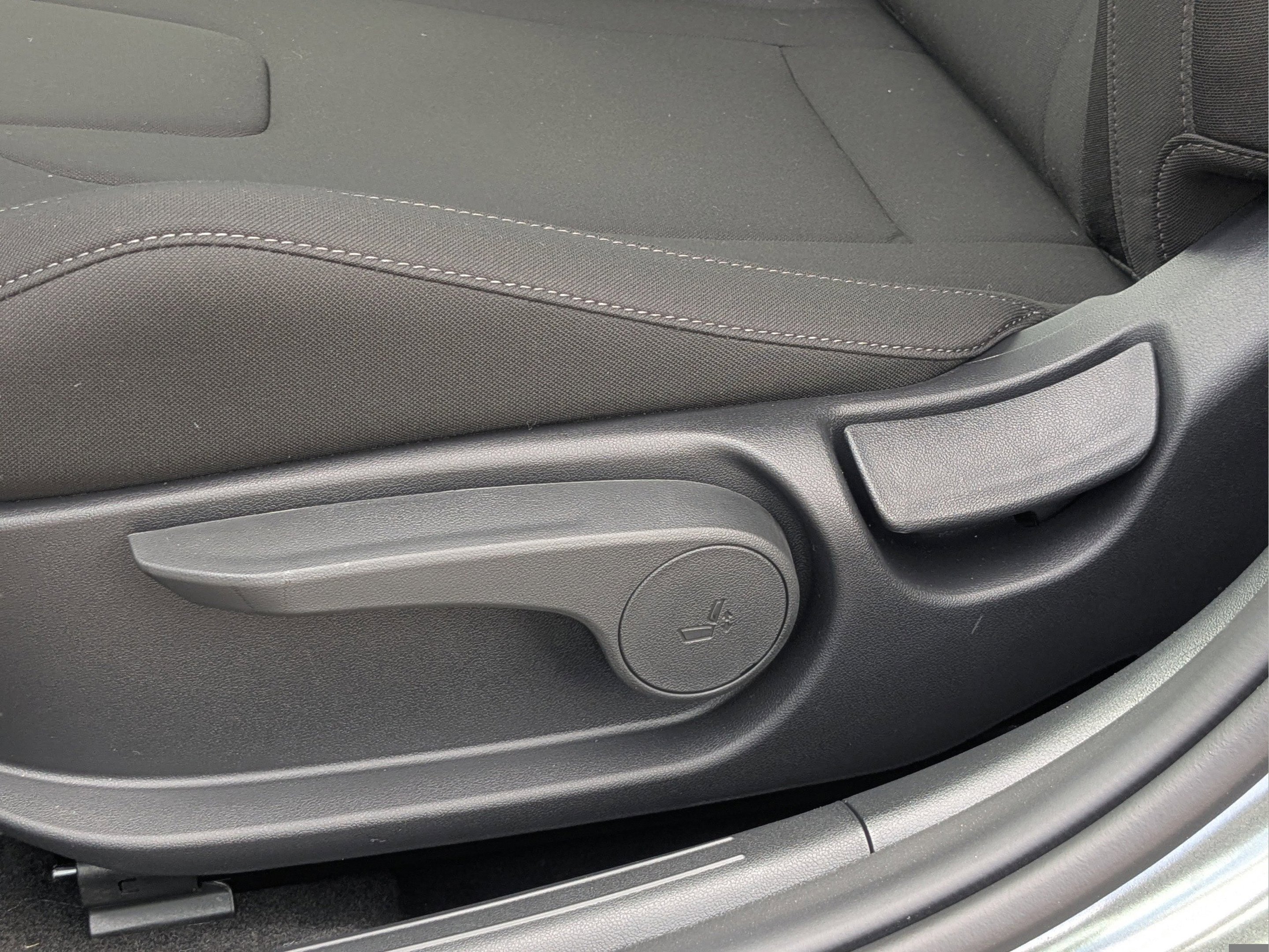 New 2026 Amazon Gray Hyundai SEL Sport image 21