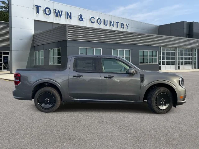 New 2026 Carbonized Gray Metallic Ford Lobo High image 3