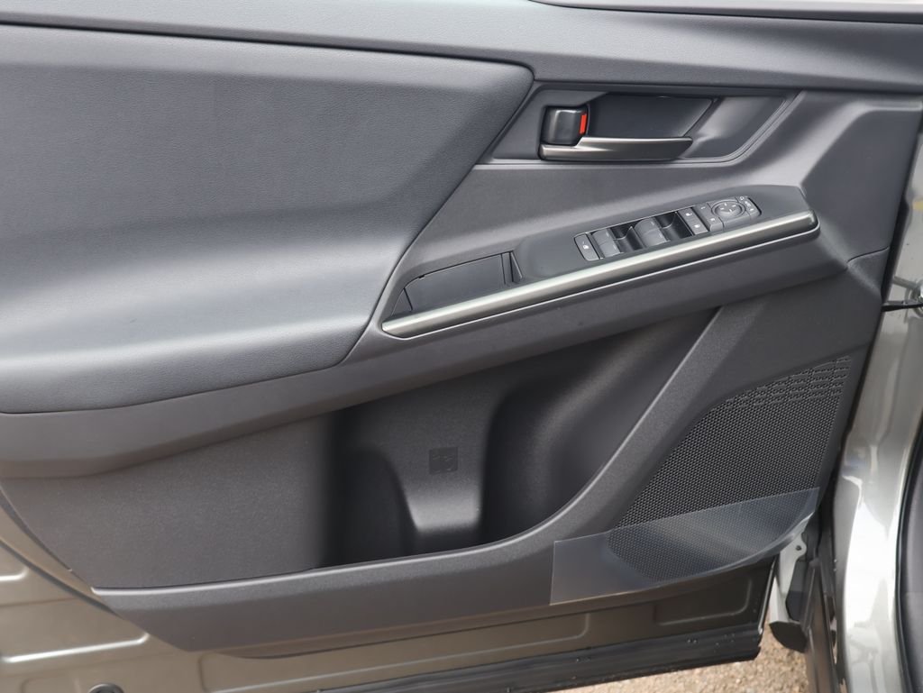 2026 Toyota bZ XLE - Photo 18