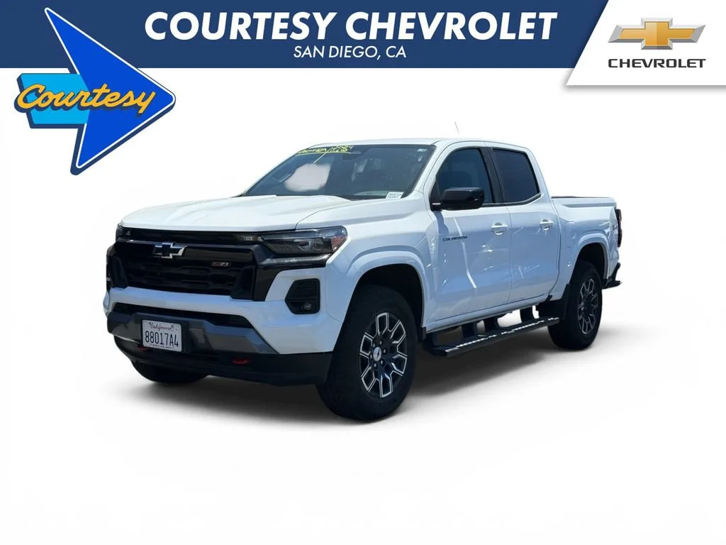 Used 2024 Summit White Chevrolet Z71 image 1