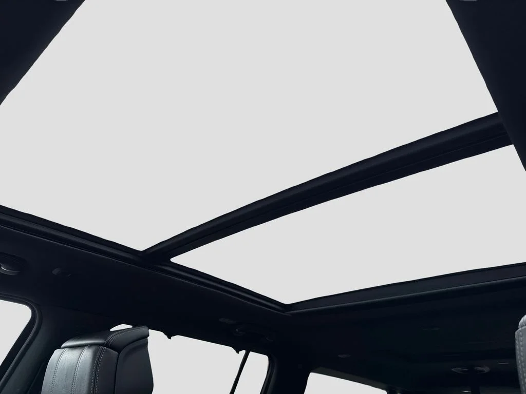 Used 2024 Black Jeep Base image 21